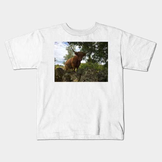 Scottish Highland Cattle Cow 2070 Kids T-Shirt by SaarelaHighland